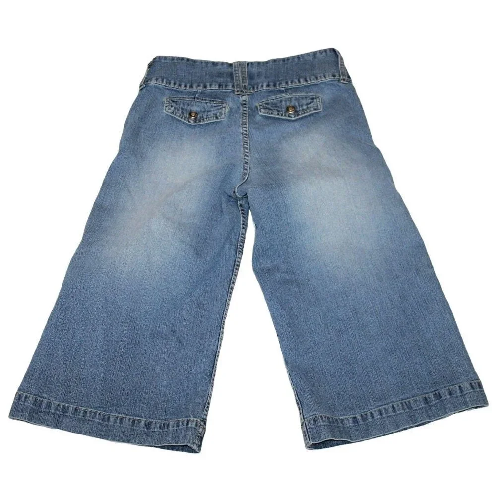 The Blues Capri Denim Size 3/4 Faded‎ Wash 3 Button Snaps